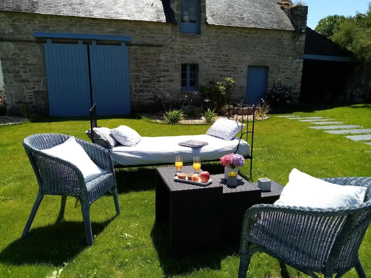 Entre Terre Et Mer Ploemeur Bed & Breakfast