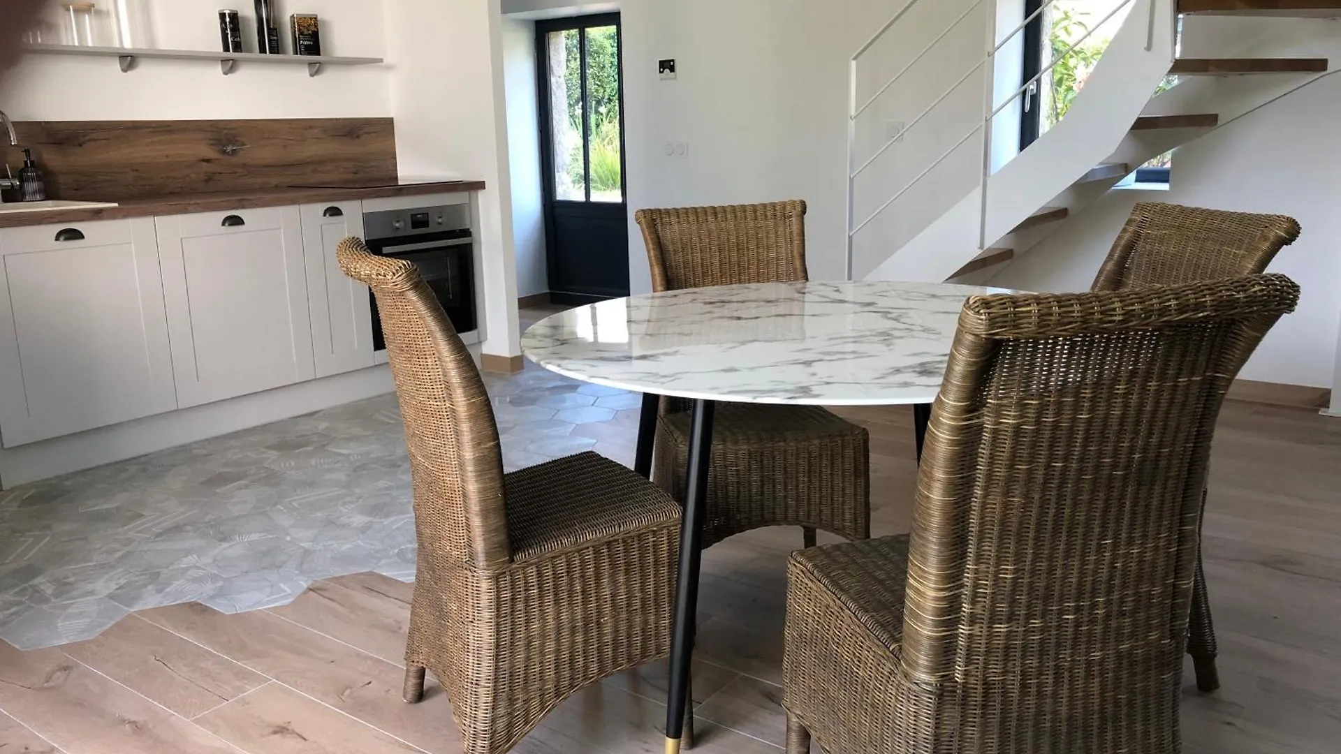 Entre Terre Et Mer Ploemeur Bed & Breakfast